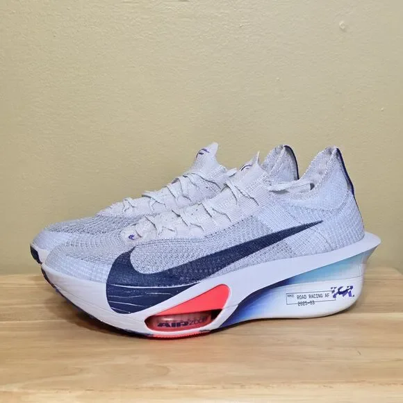 Nike Men's White and Blue Running Shoes